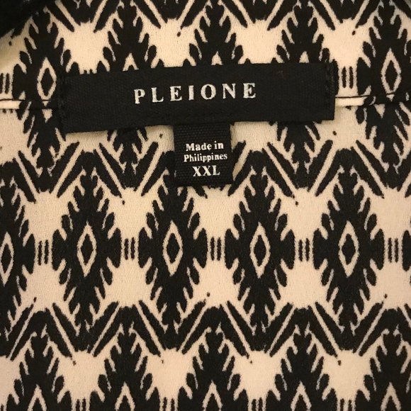 PLEIONE WOMEN BLACK AND WHITE BLOUSE(FRONT POCKET) - Picture 2 of 2